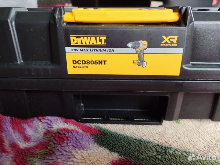 Шуруповерт ударный DeWalt DCD805-NT