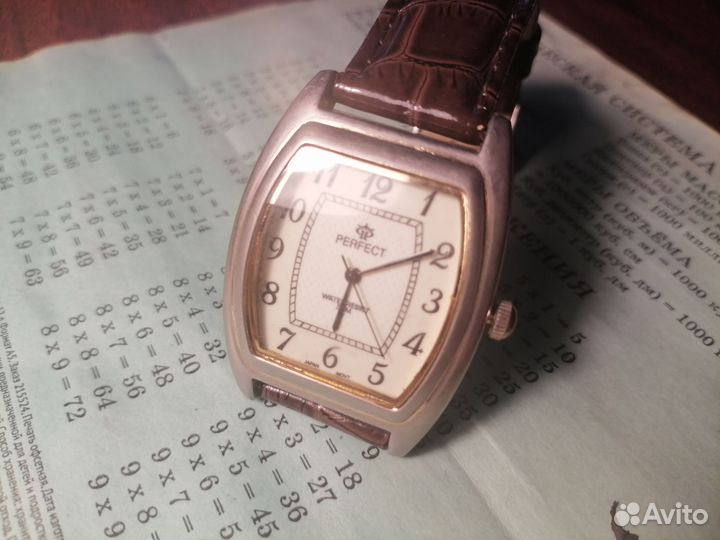 Часы Perfect S996