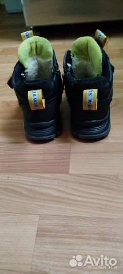 Продам сапожки на мальчика