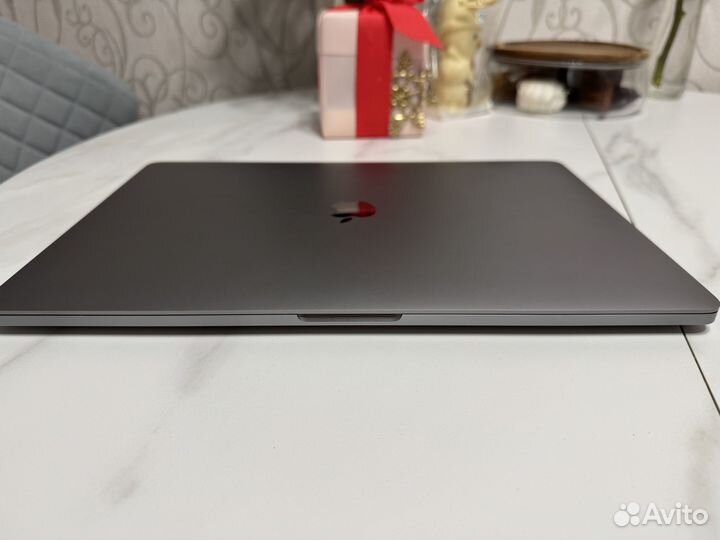 Apple MacBook Pro 16 2019 (16/1024/Pro5500) Рус