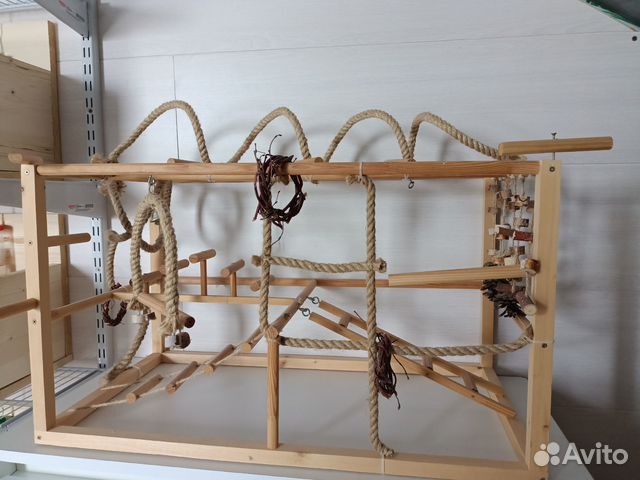 Стенд для попугая