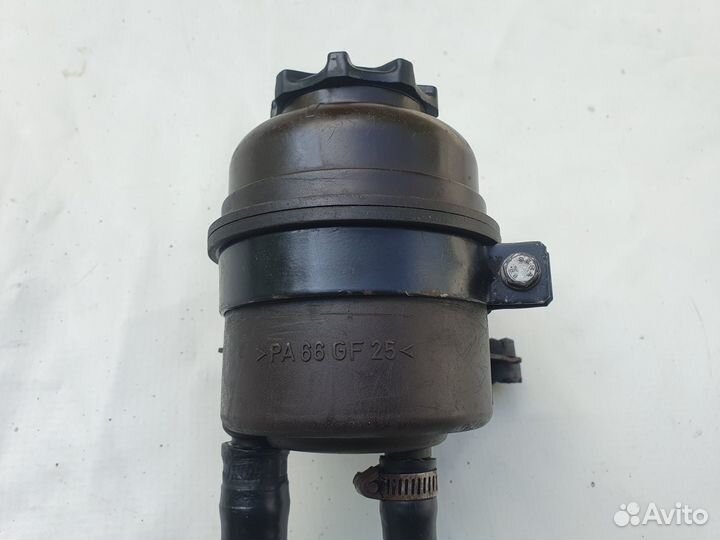 Бачок гур BMW e36