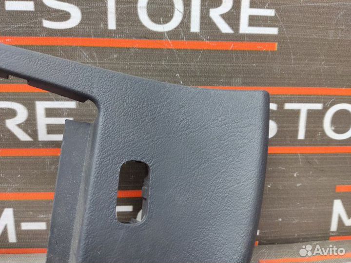 Накладка на торпеду правая Mercedes-Benz M-Class