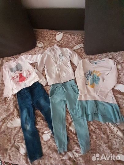 Много тёплых вещей для девочки