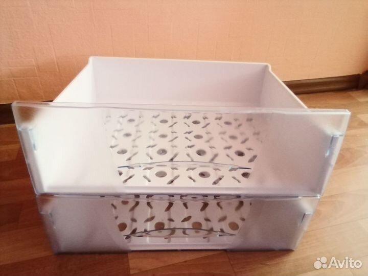 Лотки для морозильной камеры.холодильника