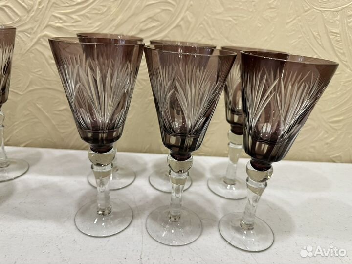 Бокалы, фужеры, цветное марганцовое стекло