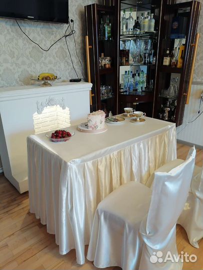 Банкетные скатерти чехлы на стулья с юбкой клёш