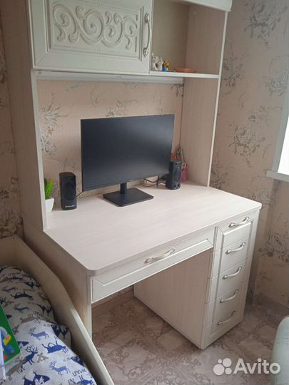 Компьютерный стол