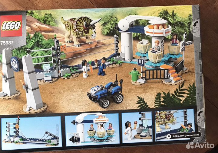 Лего 75937 Нападение трицератопса