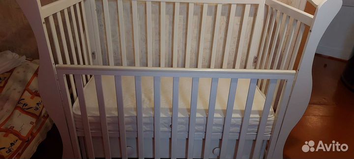 Детская кроватка