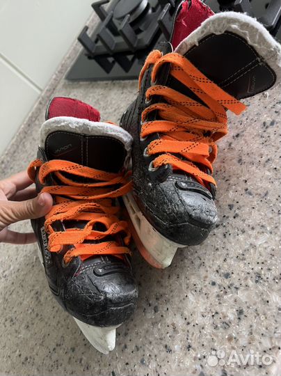 Коньки хоккейные bauer vapor Y11/29,5/ 5-6 лет