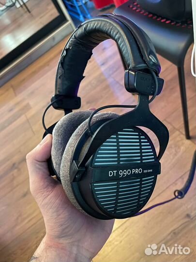 Наушники Beyerdynamic DT 990 PRO