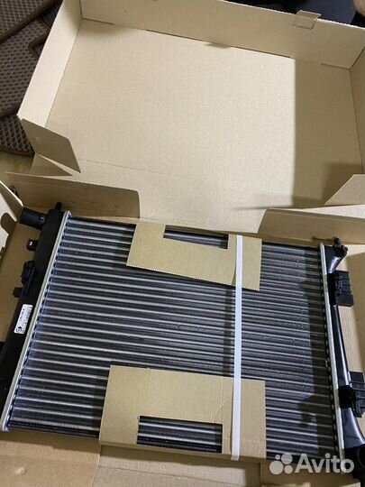 Радиатор охлаждения Luzar. Solaris/Rio MT