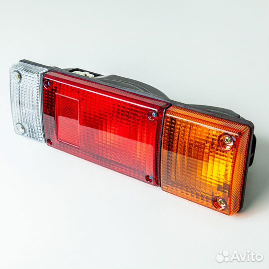 Стоп сигнал nissan atlas, левый/правый одинаковые