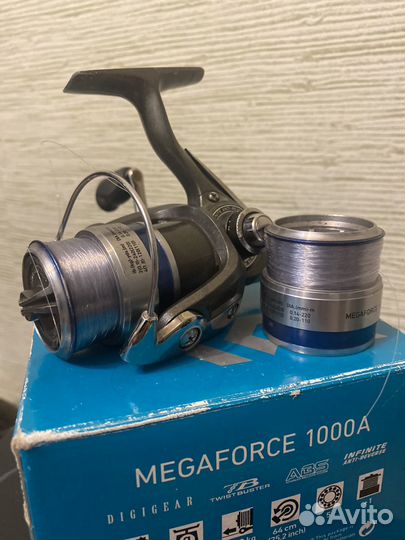 Катушка daiwa megaforce 1000