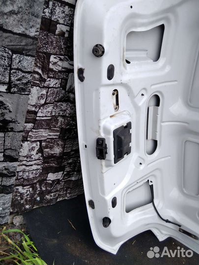 Renault logan 2 замок крышки багажника