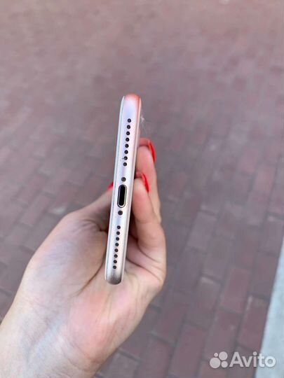 Телефон iPhone 8 plus