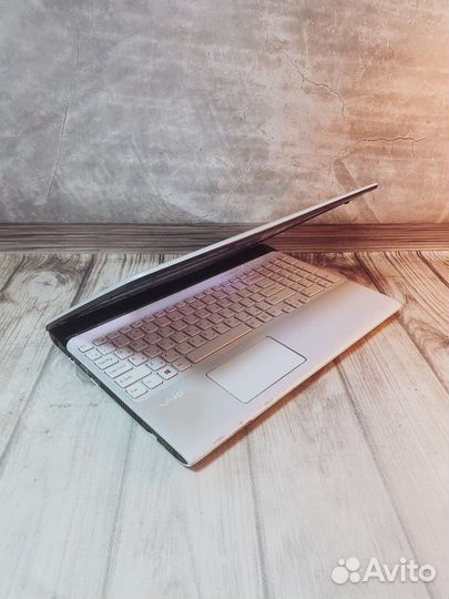 Стильный Ноутбук Sony Vaio / 6gb DDR3 / 15.6 HD