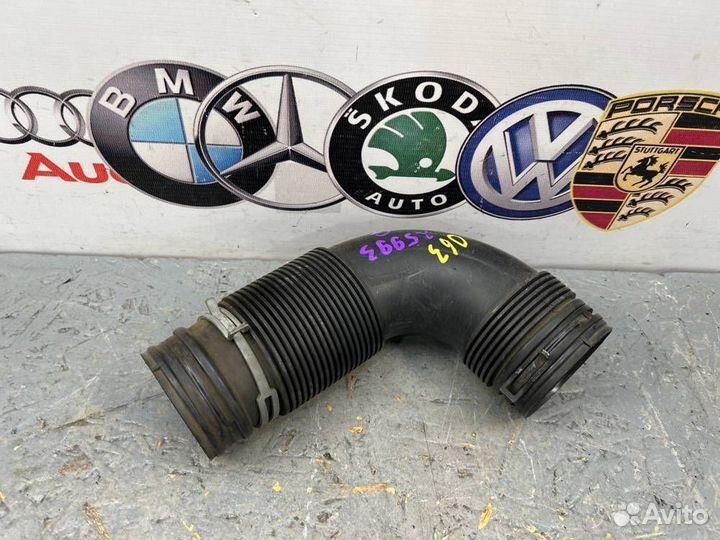 Патрубок воздушн.фильтра Volkswagen Golf 1K 1 2010