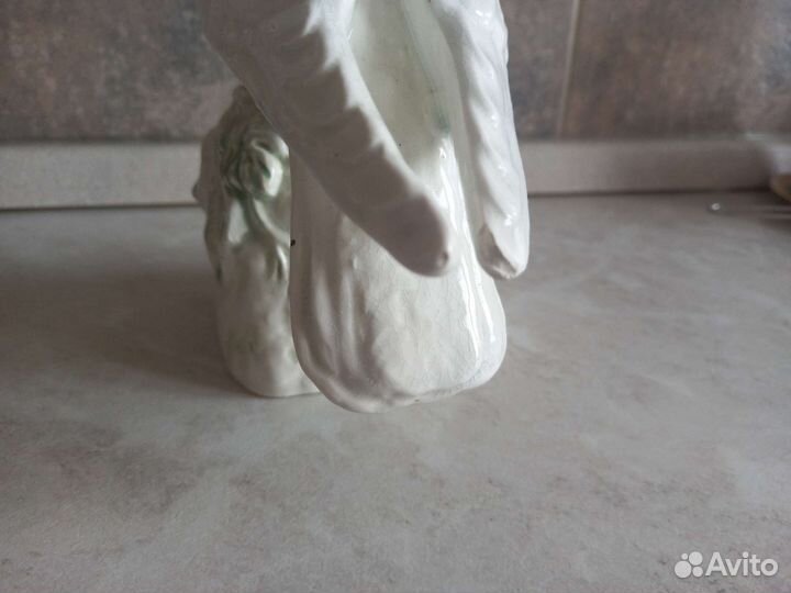 Статуэтка голубь конаково