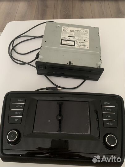 Штатная магнитола на skoda octavia a7