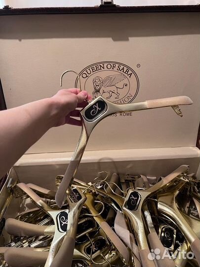 Именные вешалки