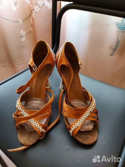 Танцевальная обувь