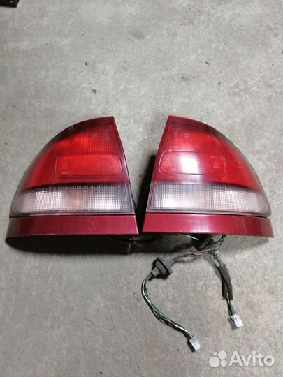 Задние фонари Mazda 626 хетчбэк