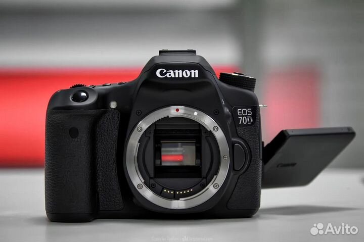 Canon 70D Body + Kit 18-135mm STM