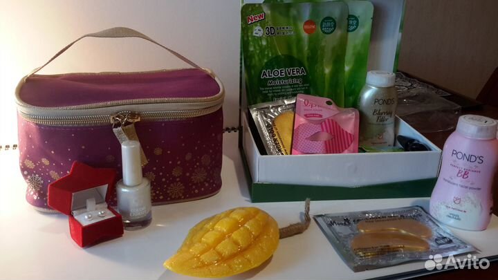 Косметика Косметичка Ив Роше Новая