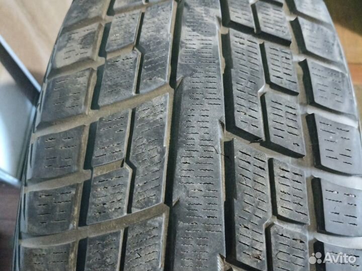 Continental CrossContact UHP 235/60 R18