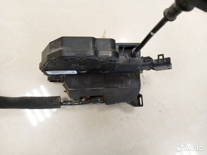 Замок боковой двери задний правый Renault Fluence