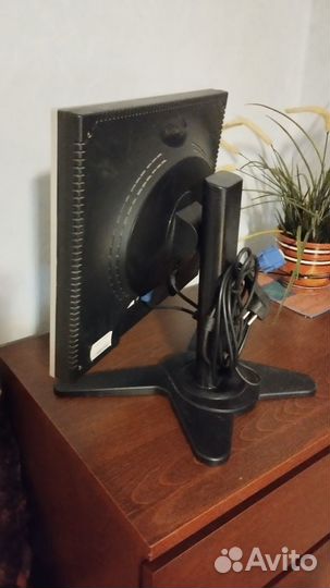 Монитор View Sonic VP930-3