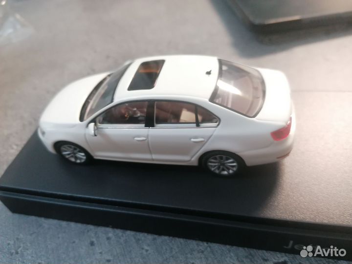Модель автомобиля vw Jetta mk vl q:43 minichamps