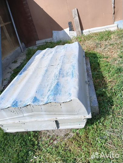 Продаётся лодка