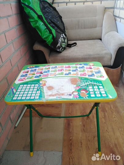 Столик и стульчик для детей