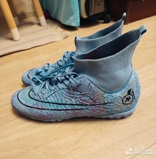 Бутсы новые