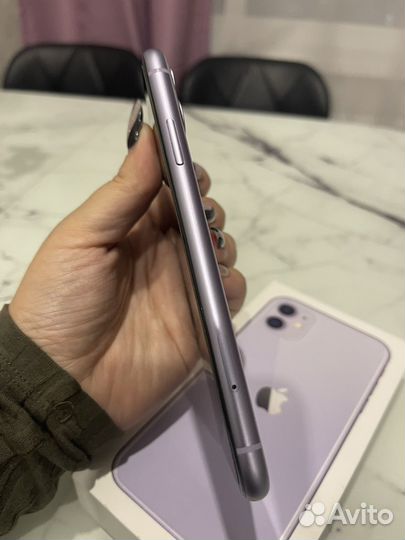 iPhone 11, 64 ГБ