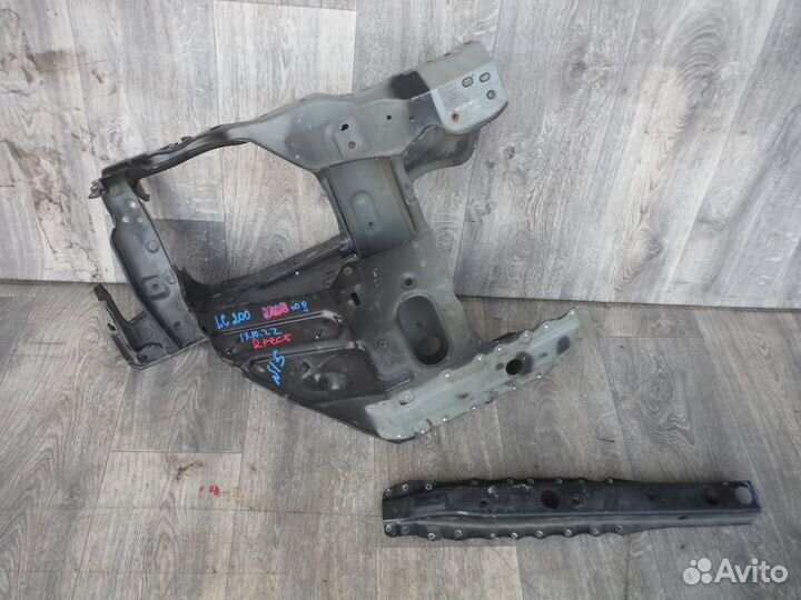 Панель фары правой №15 Toyota Land Cruiser 200