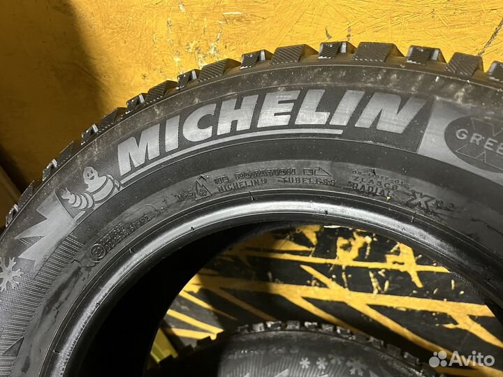 Michelin X-Ice North 3 215/65 R16