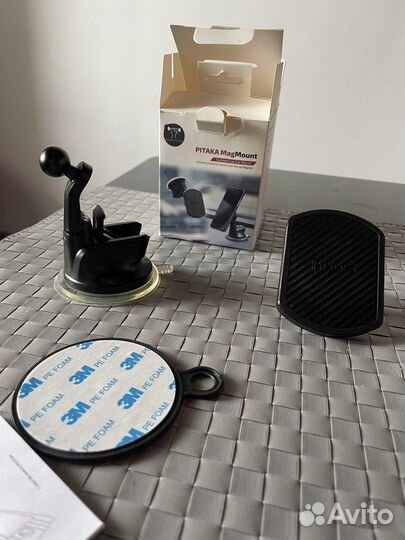 Магнитный держатель в авто pitaka