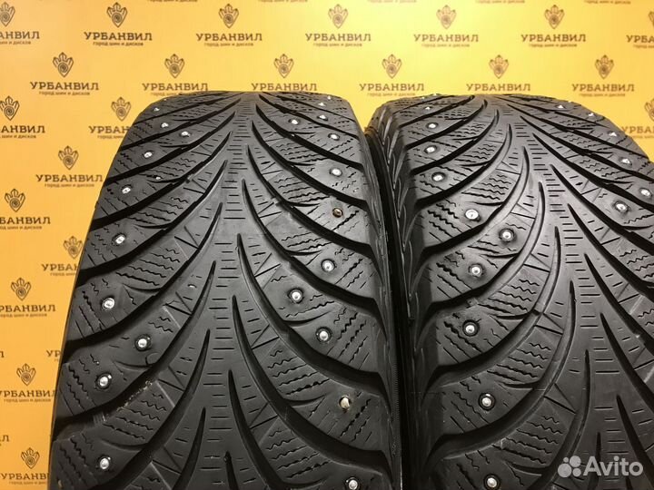 Goodyear UltraGrip Extreme 215/65 R16 98T