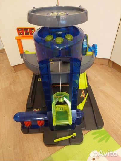 Большая парковка+ гараж elc