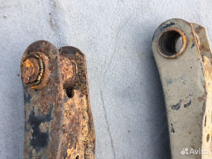 Рычаг задний правый Mazda CX-7