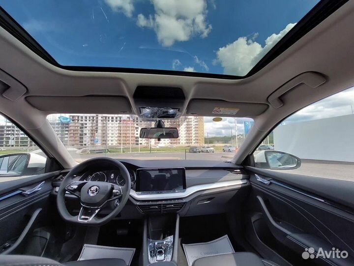 Skoda Octavia 1.4 AT, 2023