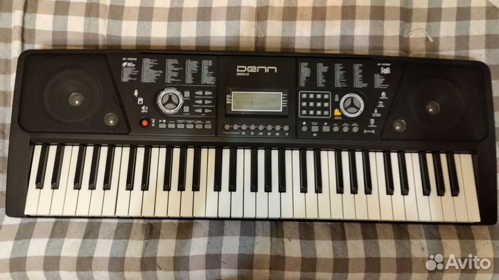 Продам синтезатор denn DEK610 и клавишная стойка