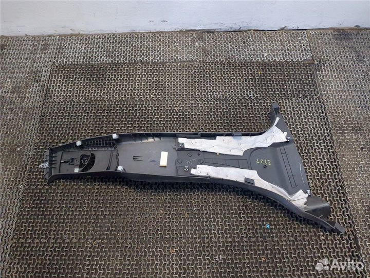 Обшивка центральной стойки Chrysler 300C 2011, 201