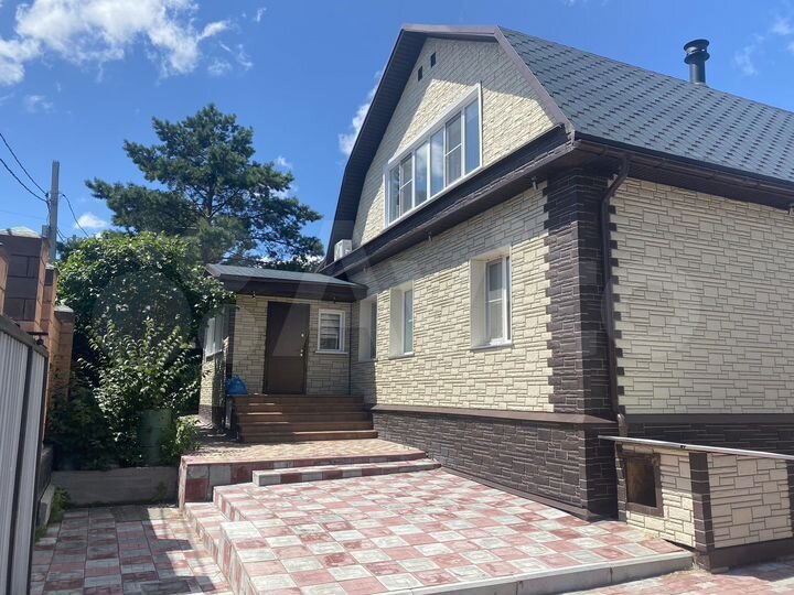 Дом 200 м² на участке 10 сот.