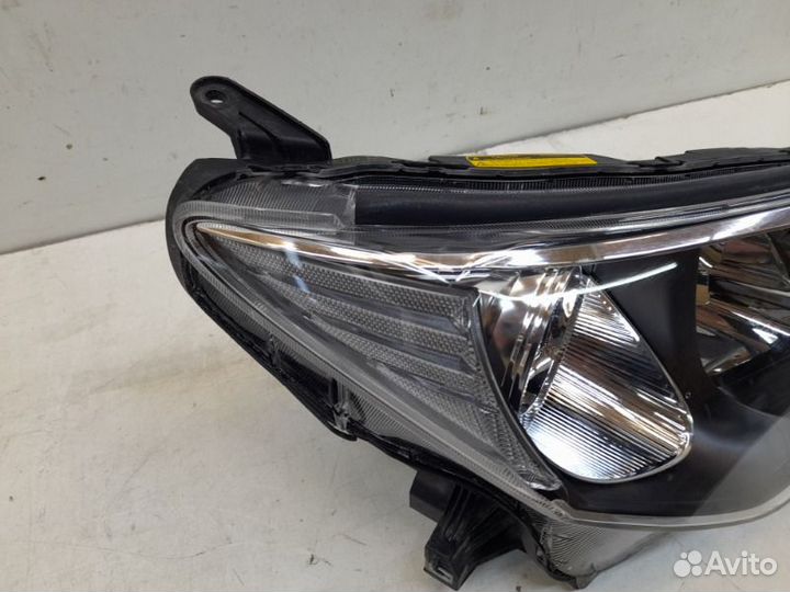 Фара правая Toyota Rav4 CA40 2012-2015