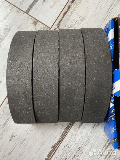 Колодки тормозные задние барабанные для VW Polo